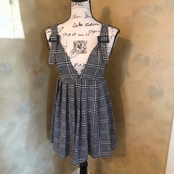 Zara Plaid Pinafore Dress - Picture 6 of 7